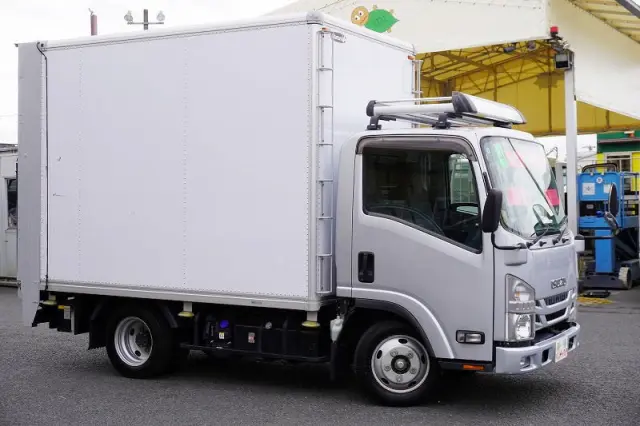 いすゞ エルフ 2RG-NMR88AN(2WD)の写真6