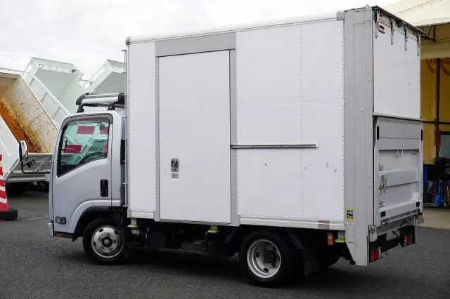 いすゞ エルフ 2RG-NMR88AN(2WD)の写真7