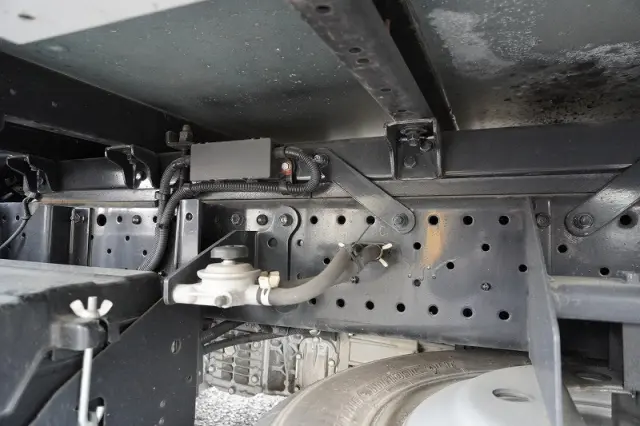 いすゞ エルフ 2RG-NMR88AN(2WD)の写真13