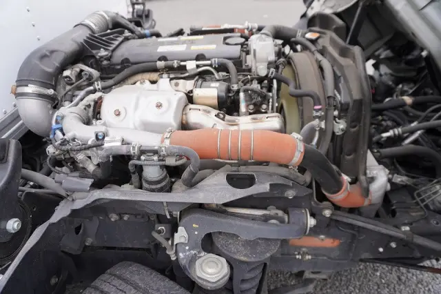 いすゞ エルフ 2RG-NMR88AN(2WD)の写真16