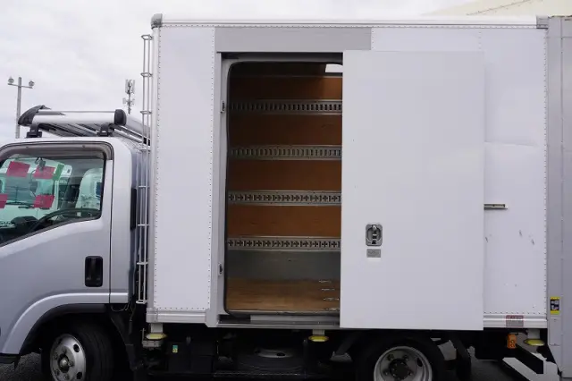 いすゞ エルフ 2RG-NMR88AN(2WD)の写真18