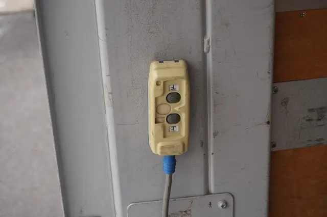 いすゞ エルフ 2RG-NMR88AN(2WD)の写真24