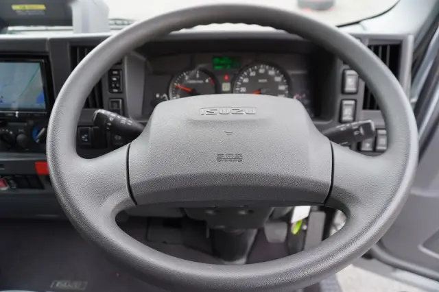 いすゞ エルフ 2RG-NMR88AN(2WD)の写真33