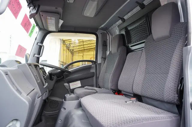 いすゞ エルフ 2RG-NMR88AN(2WD)の写真43