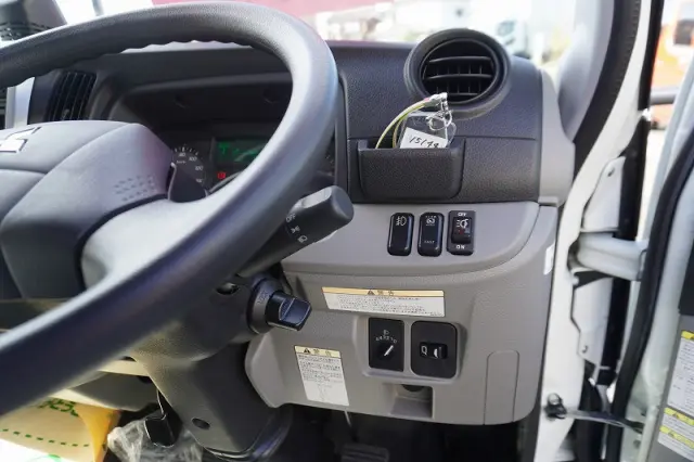 三菱 キャンター 2RG-FEB50(2WD)の写真31