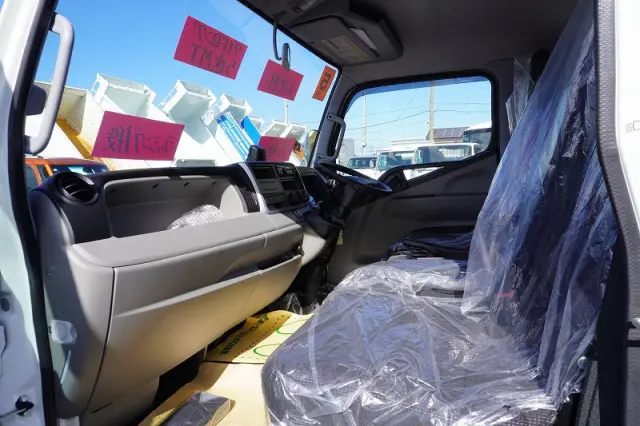 三菱 キャンター 2RG-FEB50(2WD)の写真35