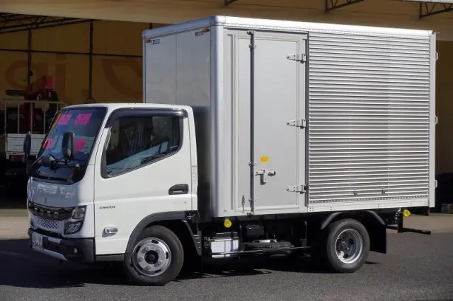 三菱 キャンター 2RG-FBA20(2WD)の写真1