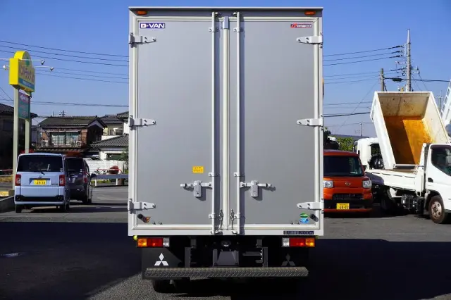 三菱 キャンター 2RG-FBA20(2WD)の写真4