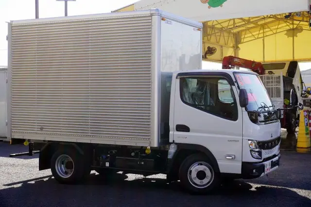 三菱 キャンター 2RG-FBA20(2WD)の写真6