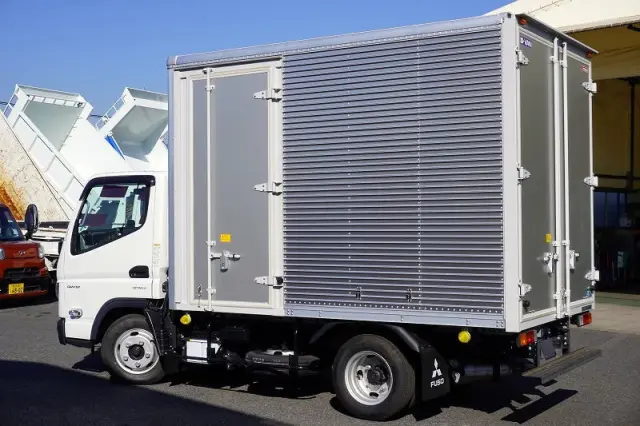 三菱 キャンター 2RG-FBA20(2WD)の写真7