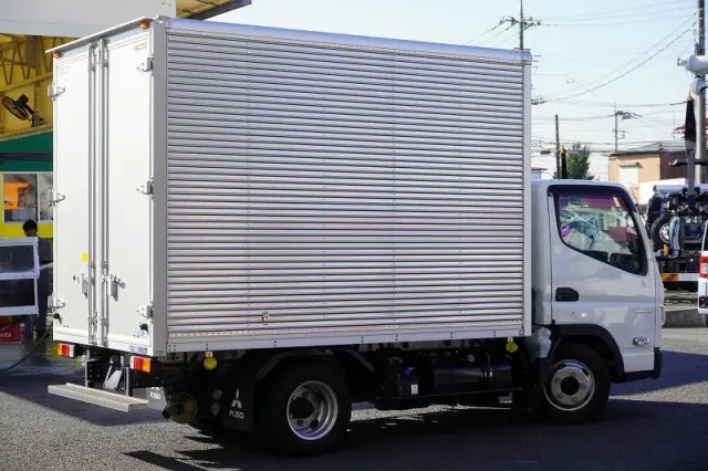 三菱 キャンター 2RG-FBA20(2WD)の写真8