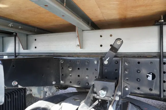 三菱 キャンター 2RG-FBA20(2WD)の写真12