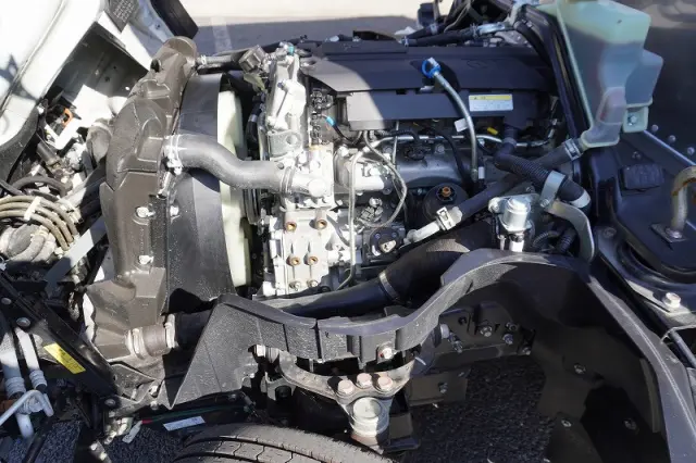 三菱 キャンター 2RG-FBA20(2WD)の写真13