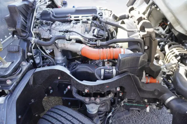 三菱 キャンター 2RG-FBA20(2WD)の写真14