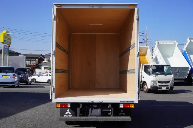 三菱 キャンター 2RG-FBA20(2WD)の写真18