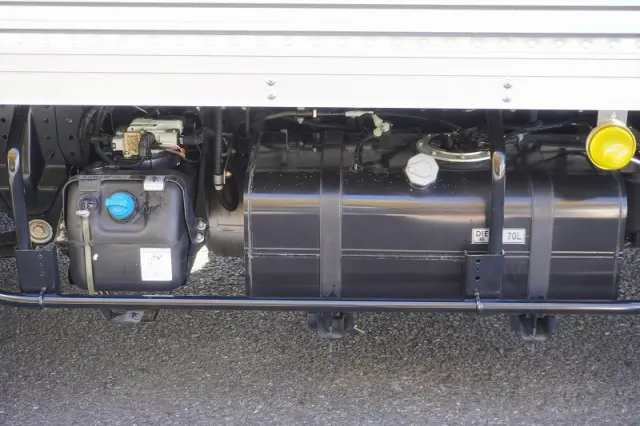 三菱 キャンター 2RG-FBA20(2WD)の写真24