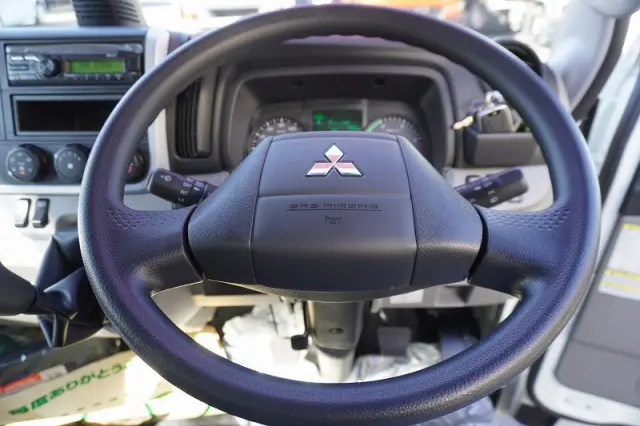 三菱 キャンター 2RG-FBA20(2WD)の写真26