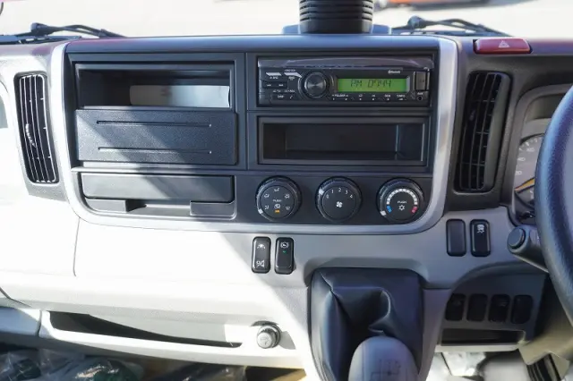 三菱 キャンター 2RG-FBA20(2WD)の写真28