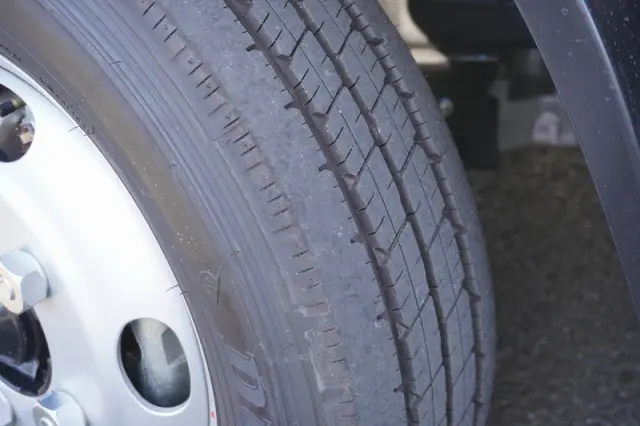 三菱 キャンター 2RG-FBAV0(2WD)の写真9