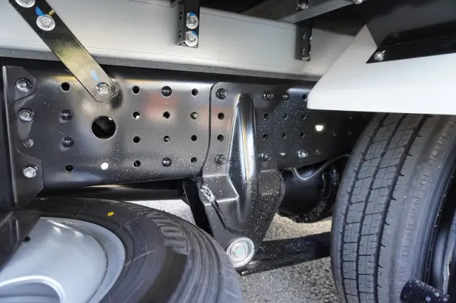 三菱 キャンター 2RG-FBAV0(2WD)の写真11