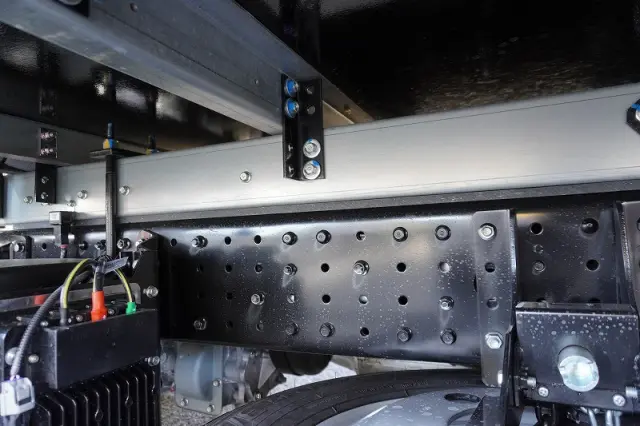 三菱 キャンター 2RG-FBAV0(2WD)の写真12