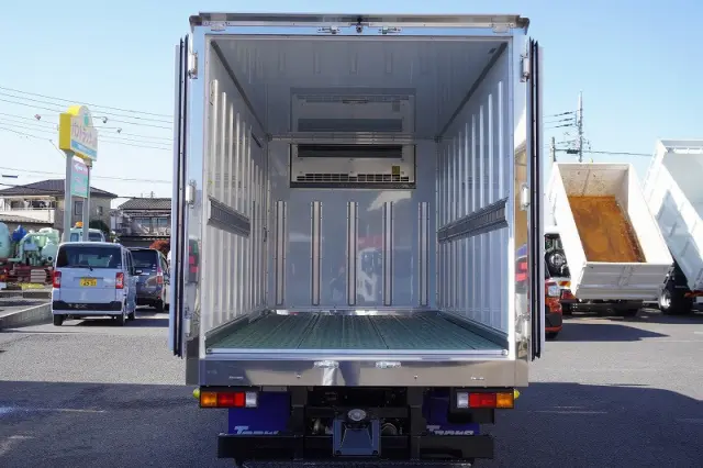 三菱 キャンター 2RG-FBAV0(2WD)の写真18