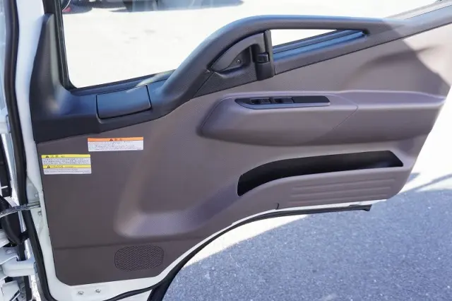 三菱 キャンター 2RG-FBAV0(2WD)の写真33