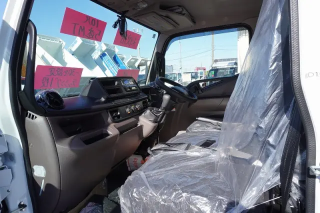 三菱 キャンター 2RG-FBAV0(2WD)の写真36