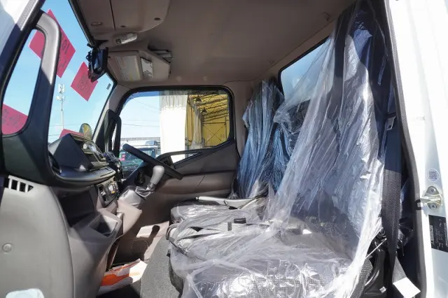 三菱 キャンター 2RG-FBAV0(2WD)の写真37