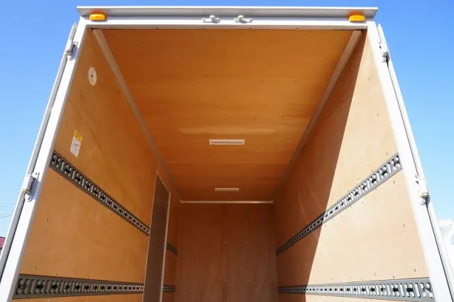 三菱 キャンター 2RG-FEAV0(2WD)の写真20