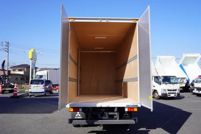 三菱 キャンター 2RG-FEAV0(2WD)の写真23