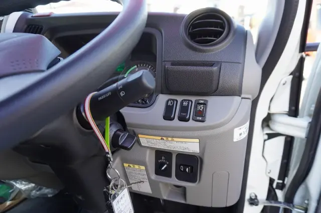 三菱 キャンター 2RG-FEAV0(2WD)の写真31