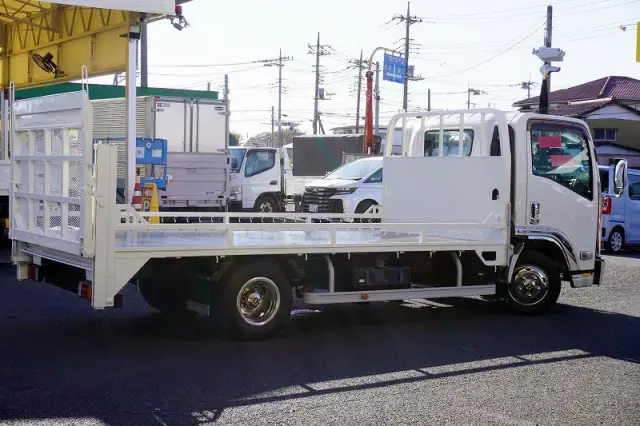 いすゞ エルフ TRG-NPR85AR(2WD)の写真8