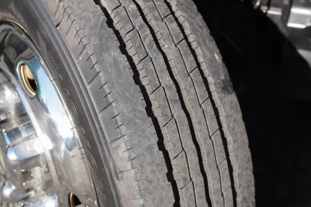 いすゞ エルフ TRG-NPR85AR(2WD)の写真10