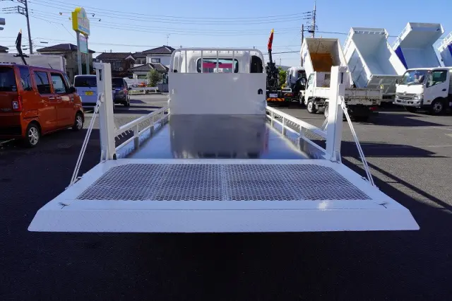 いすゞ エルフ TRG-NPR85AR(2WD)の写真24