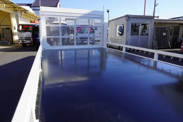 いすゞ エルフ TRG-NPR85AR(2WD)の写真27