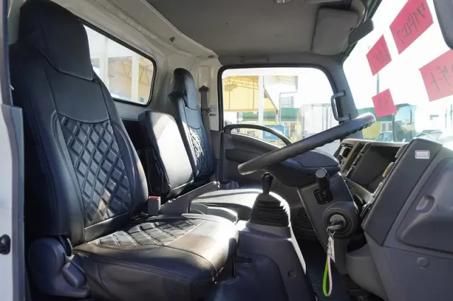 いすゞ エルフ TRG-NPR85AR(2WD)の写真36