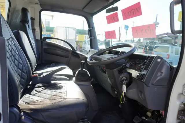 いすゞ エルフ TRG-NPR85AR(2WD)の写真37