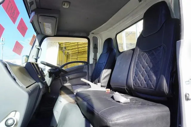 いすゞ エルフ TRG-NPR85AR(2WD)の写真39