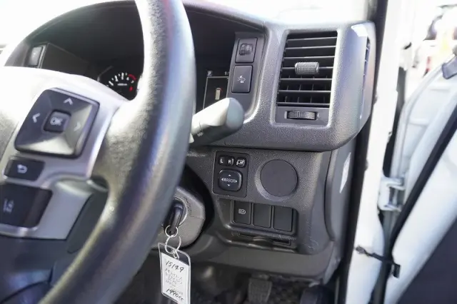 トヨタ ハイエースバン 3BF-TRH200V(2WD)の写真37