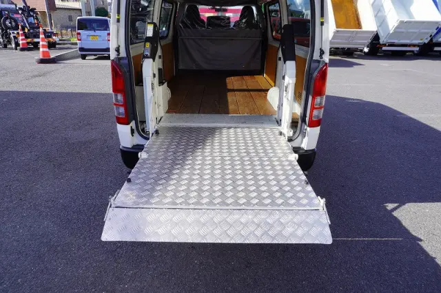 トヨタ その他(トヨタ) CBF-TRH200V(2WD)の写真20