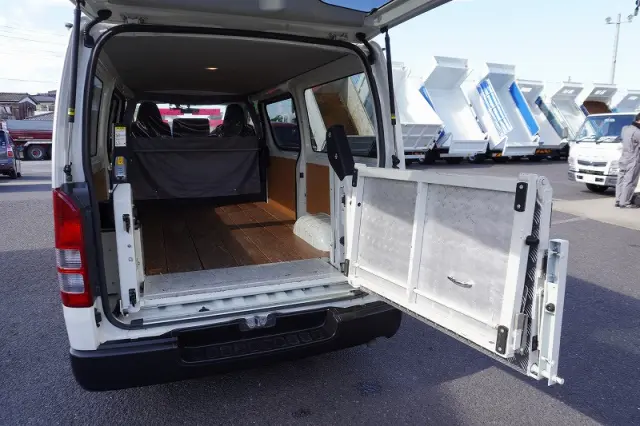 トヨタ その他(トヨタ) CBF-TRH200V(2WD)の写真24