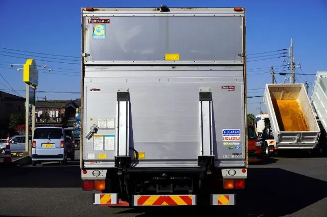 いすゞ フォワード 2RG-FRR90S2(2WD)の写真4