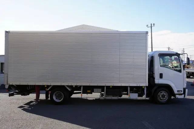 いすゞ フォワード 2RG-FRR90S2(2WD)の写真5