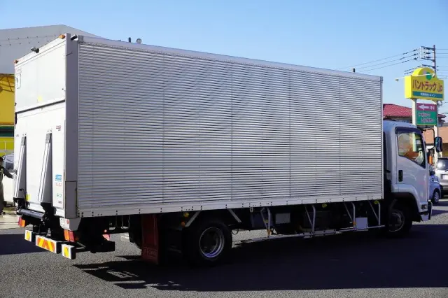 いすゞ フォワード 2RG-FRR90S2(2WD)の写真8