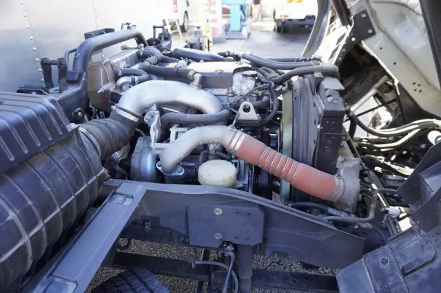 いすゞ フォワード 2RG-FRR90S2(2WD)の写真16