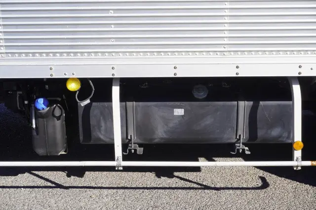 いすゞ フォワード 2RG-FRR90S2(2WD)の写真19