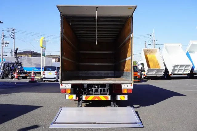 いすゞ フォワード 2RG-FRR90S2(2WD)の写真20