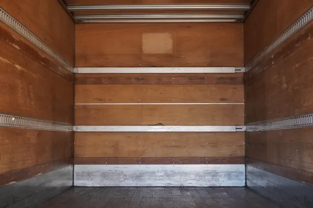 いすゞ フォワード 2RG-FRR90S2(2WD)の写真24