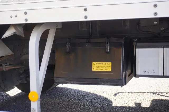 いすゞ フォワード 2RG-FRR90S2(2WD)の写真33